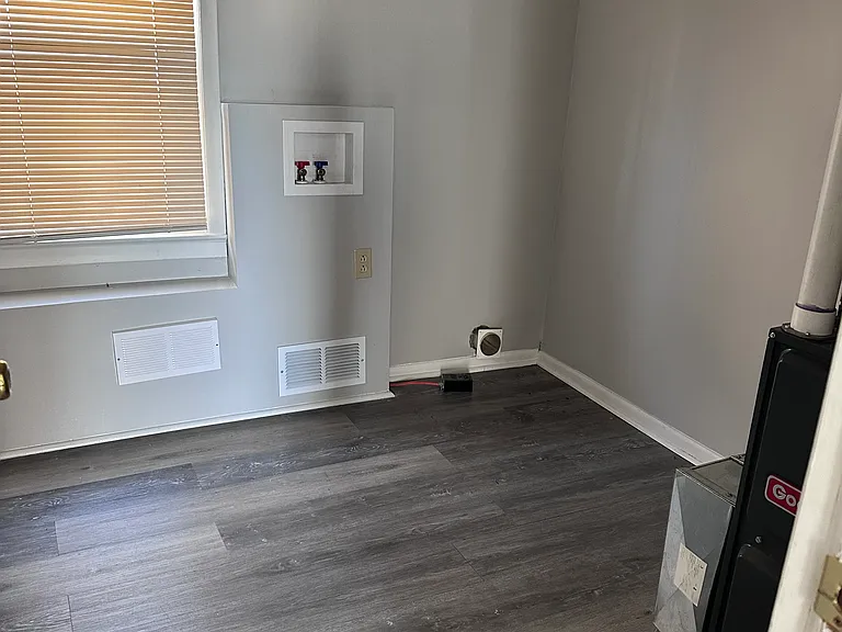 73 Albany Ave #1 — Photo 10