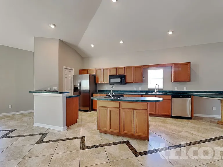 229 Lookout Dr — Photo 5