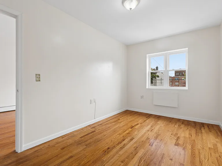 735 E 229th St #2 — Photo 6