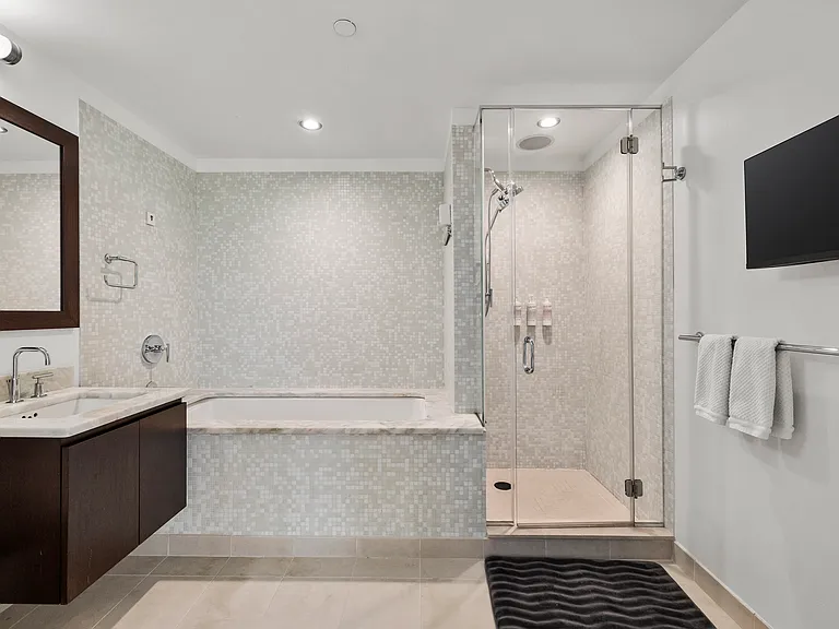 350 W 53rd St #A — Photo 26