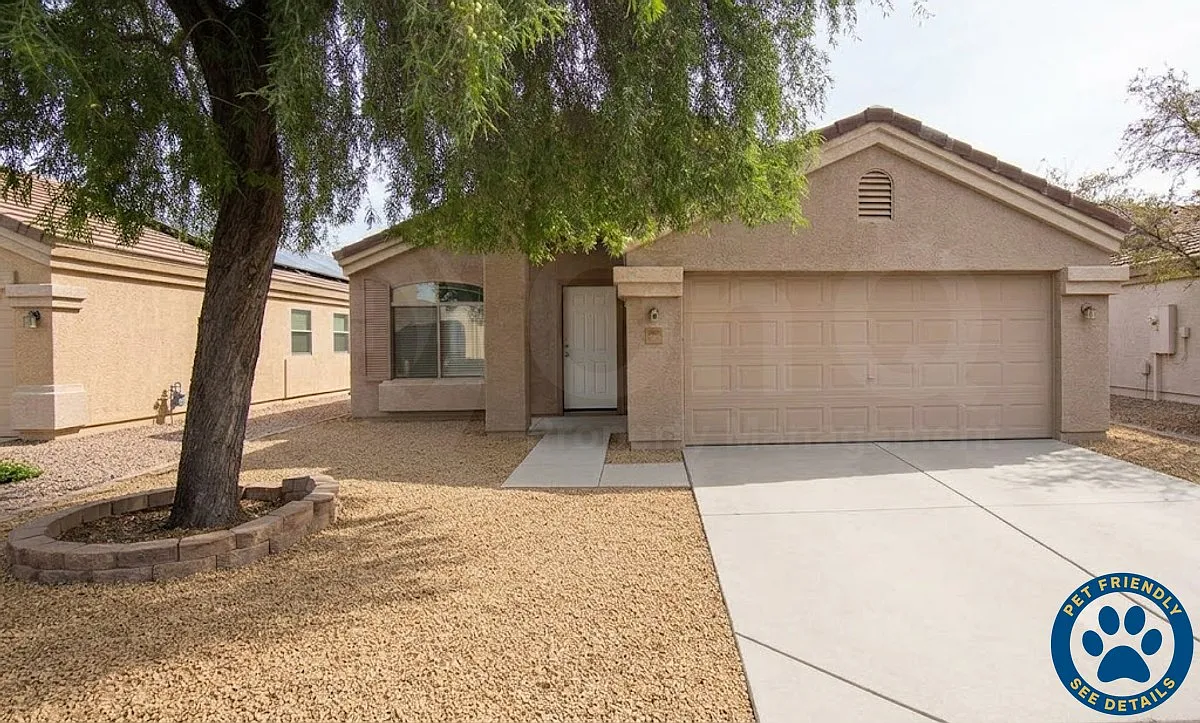 4 bed, 2.0 bath, 1570 sqft, $1,799 — Photo 1