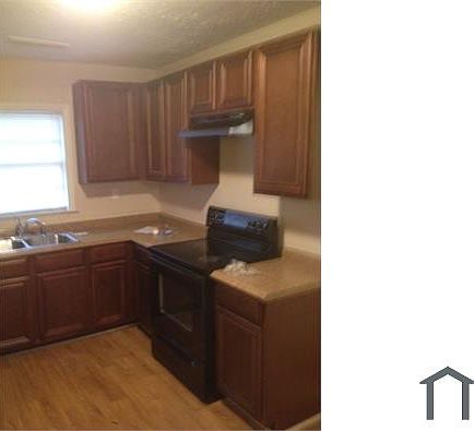 2nd image of 3464 Lark Ln