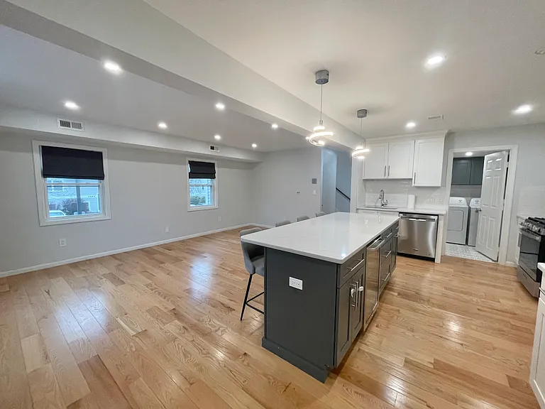 15 Marion St #E2 — Photo 7