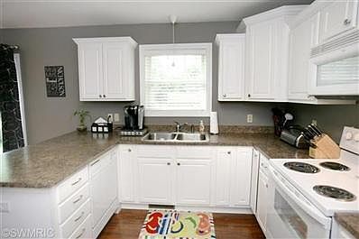 5th image of 5827 Coddington Ln