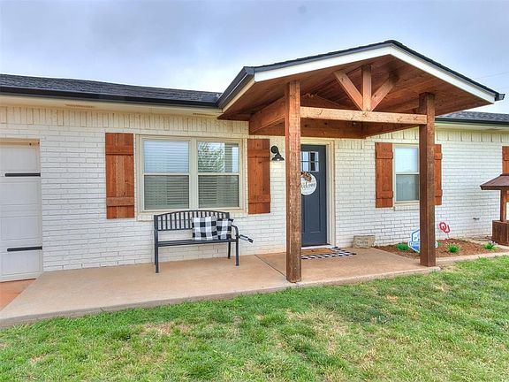 4th image of 4913 Hart Dr NE