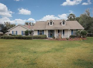 1827 Griffin Ave, Lady Lake, FL 32159