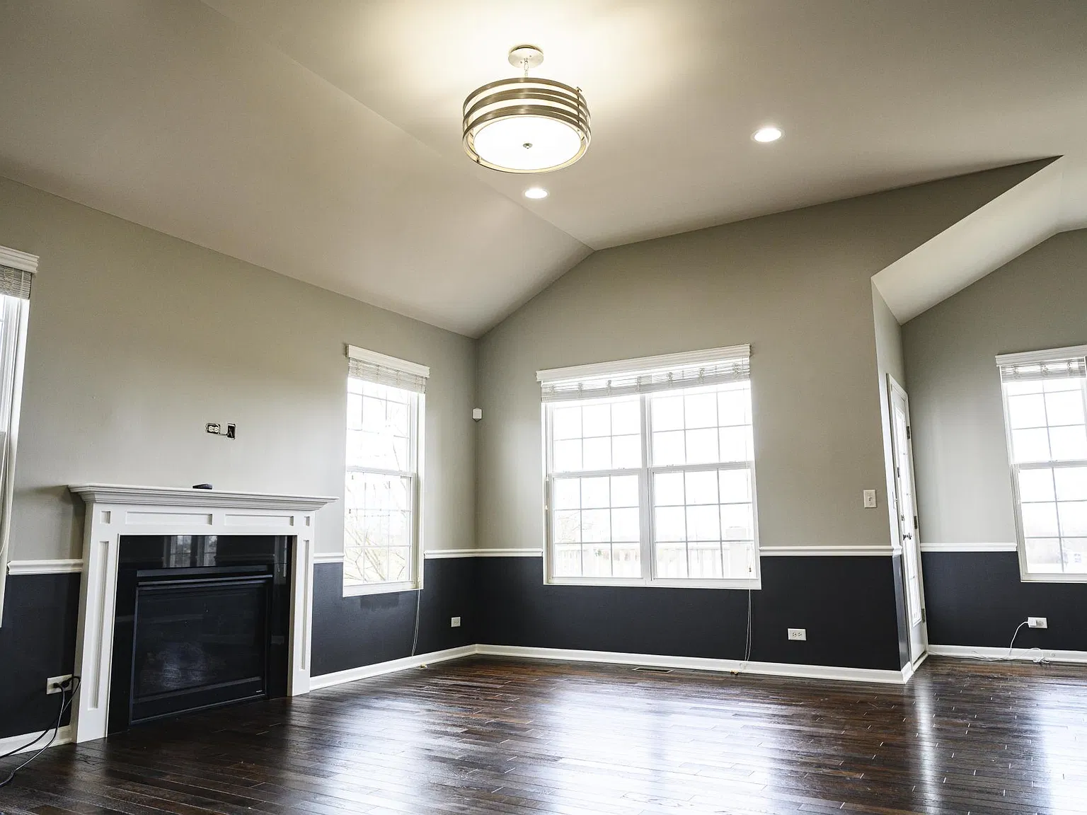 3 bed, 1858 sqft, $3,000 — Photo 2