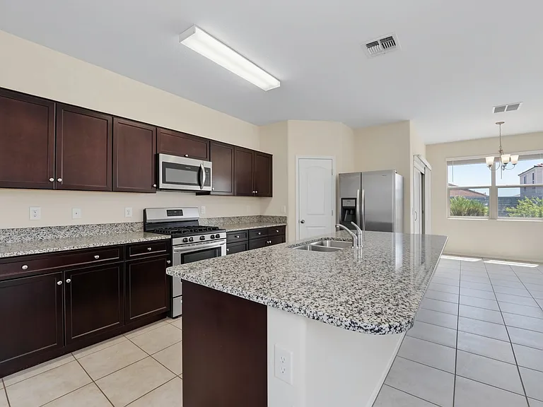 30915 W Amelia Ave — Photo 9