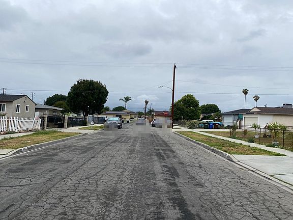 5th image of 833 Larimore Ave