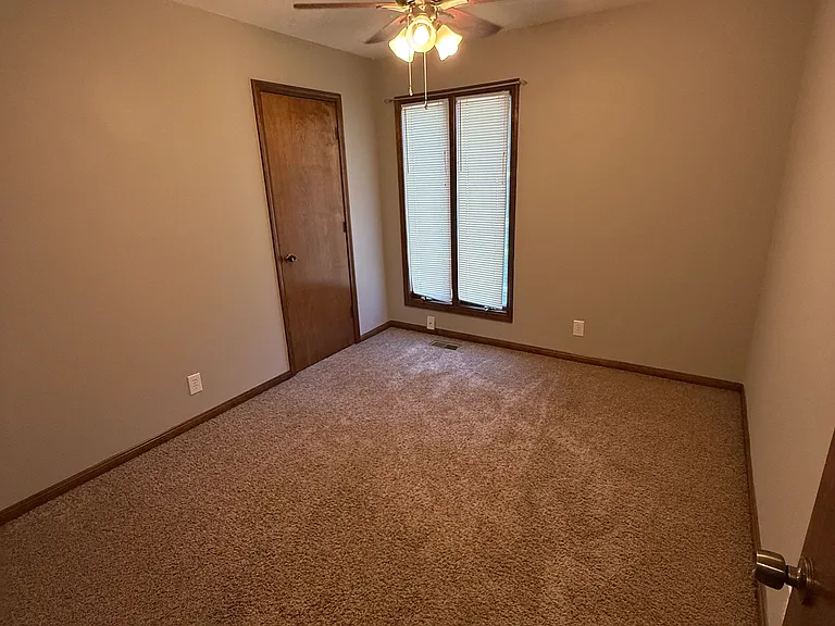1225 Chancellor Dr — Photo 15
