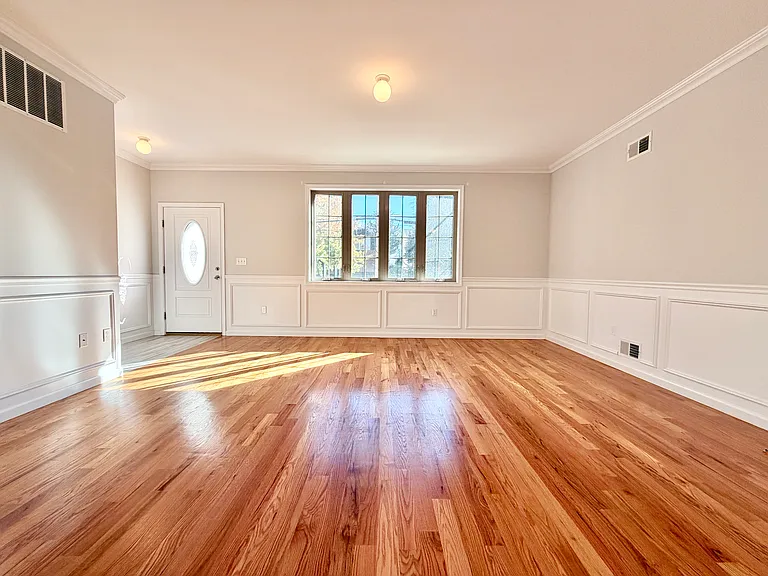 356 Bryson Ave #1F — Photo 3