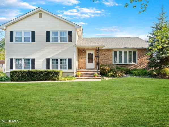 3 Elizabeth Drive, Matawan, NJ 07747