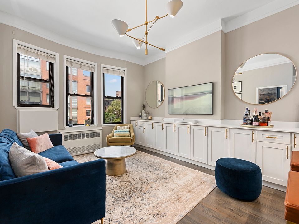 1st image of 360 W 21st St APT 3C