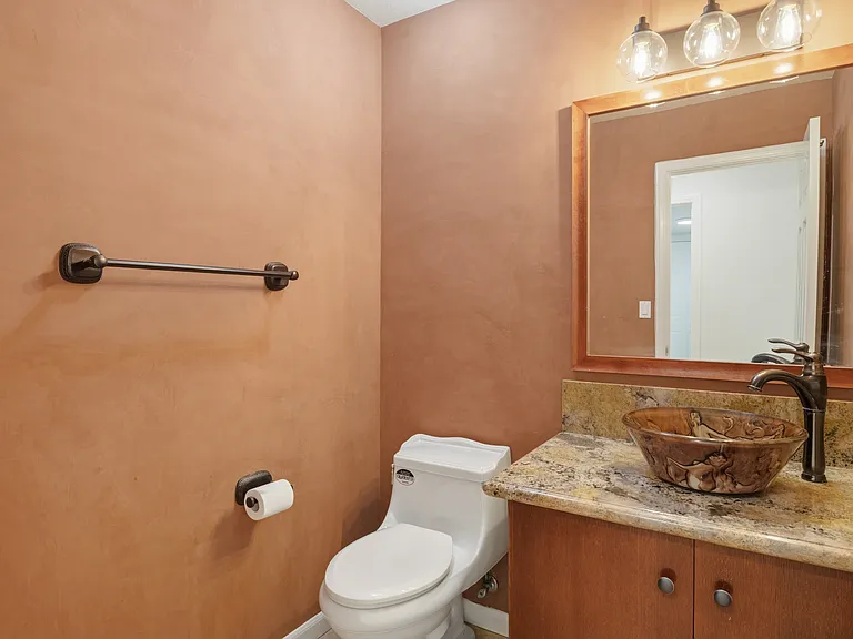 4215 Balcony Dr — Photo 21