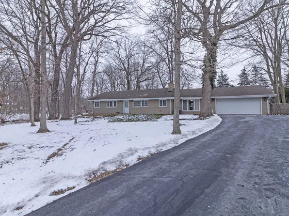 725 Cedar Ln, Frankfort, IL 60423