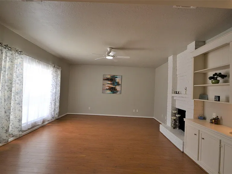 15927 Tumbling Rapids Dr — Photo 10