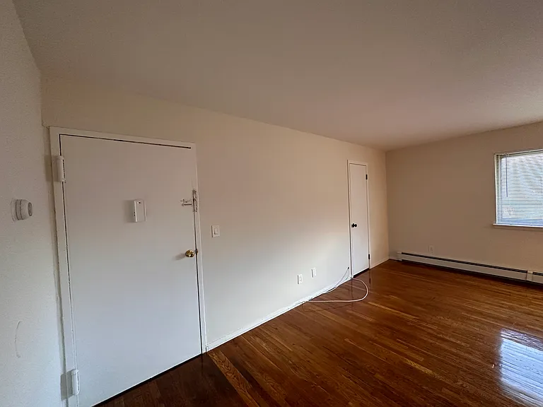 18 Waldron Ave #2B — Photo 7