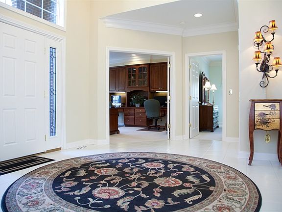 3rd image of 650 Greengate Ct