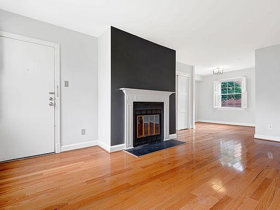 2nd image of 2711 Arlington Blvd APT 102