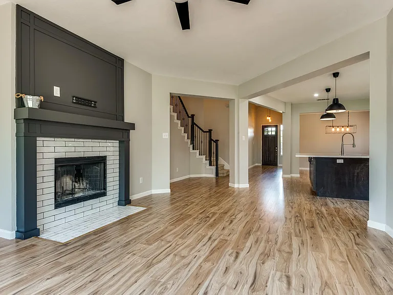 14513 Logan Springs Dr — Photo 10