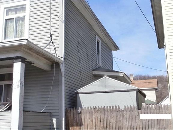 3rd image of 1709 Maple Ave