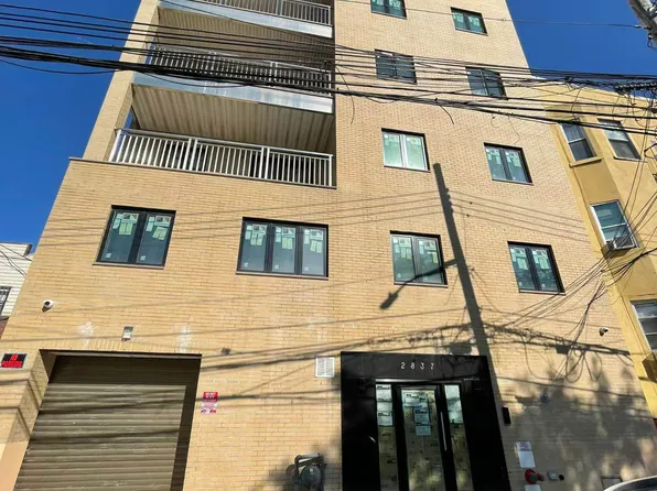 2837 West 19th Street image 1 of 5