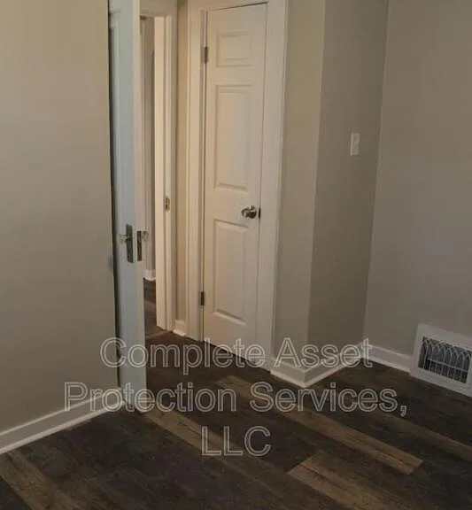 7326 Taft St — Photo 9