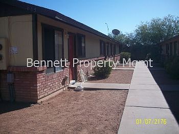 2nd image of 703 E Knoll St
