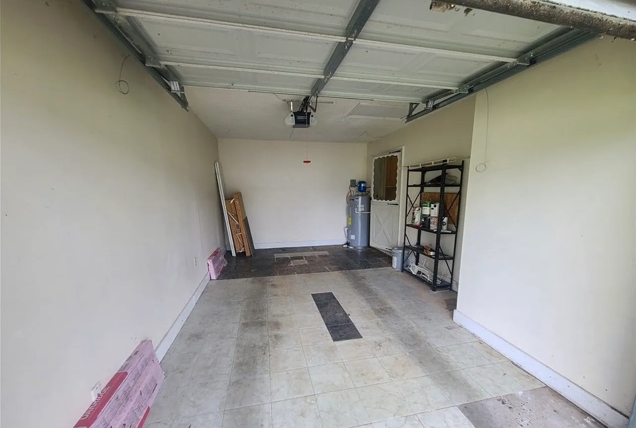 3 bed, 1125 sqft, $1,700 — Photo 3