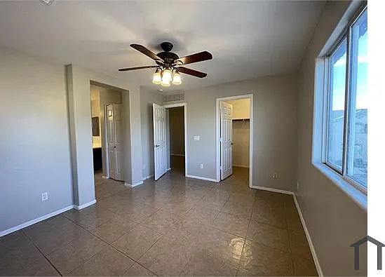 5438 W Jones Ave — Photo 8