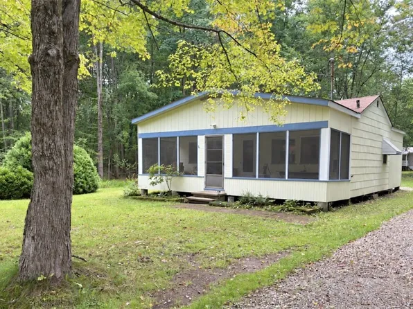 1983 Erin Ave, Linesville, PA 16424