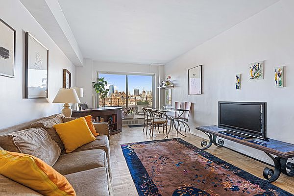 1st image of 180 W Houston St APT 10B