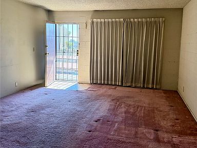 555 N Royal Crest Cir #12, Las Vegas, NV 89169, photo 3