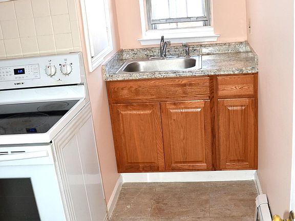 5th image of 24 4th St #24