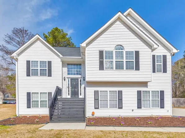 80 Pooles Bend Ct, Hiram, GA 30141