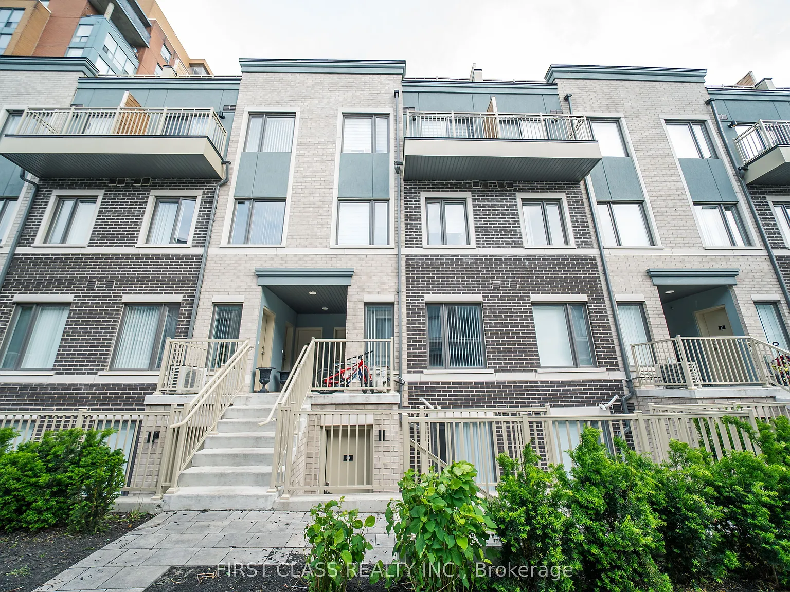 2 bed, $2,700 — Photo 1