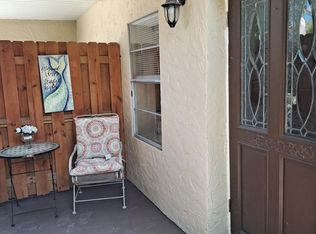 206 Edgewood Dr #B, West Palm Beach, FL 33405