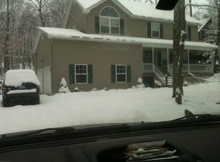 139 Broadmoor Dr, Hawley, PA 18428