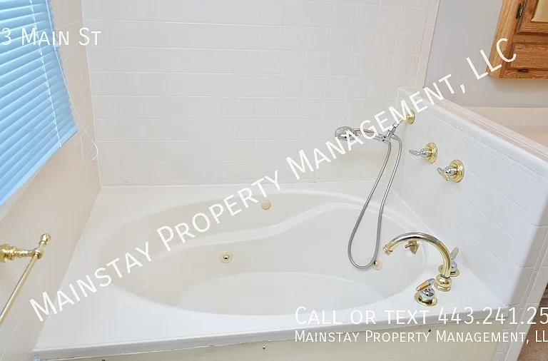 513 Main St — Photo 12