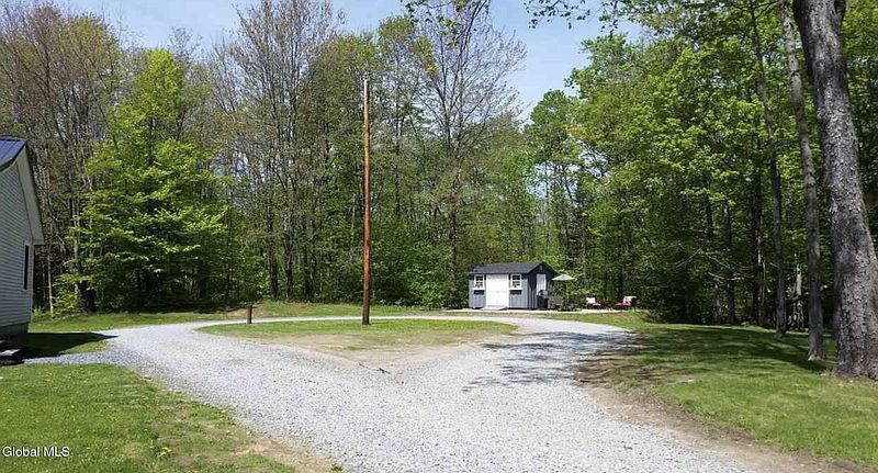 3rd image of 328 County Highway 137