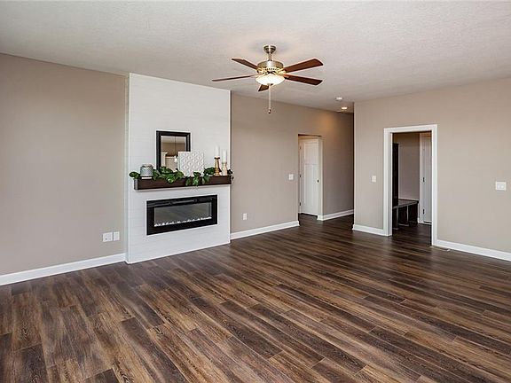 3rd image of 402 N 18th St