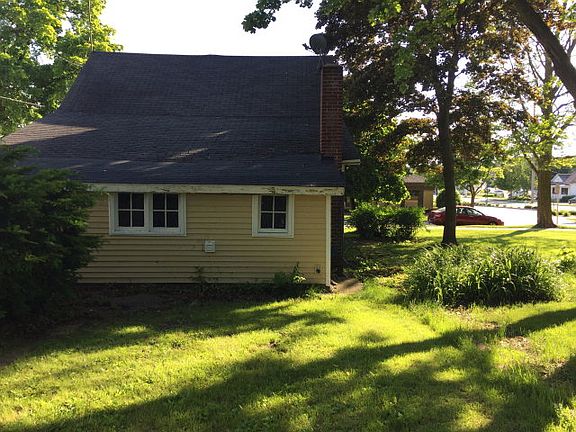 4th image of 222 N 5th Ave