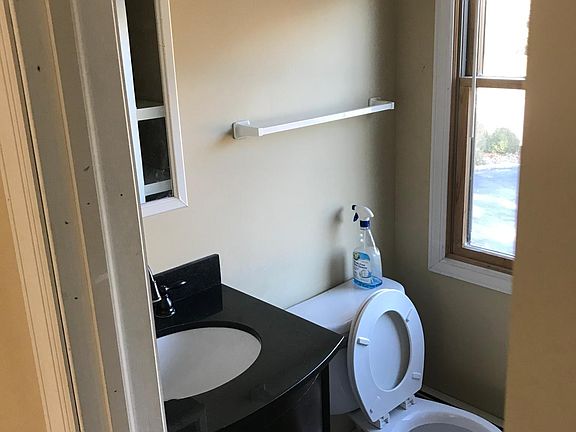 3rd image of 62 Strathmore Village Dr