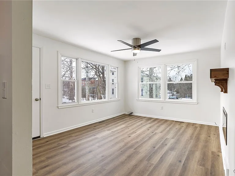 25 McPherson St — Photo 5
