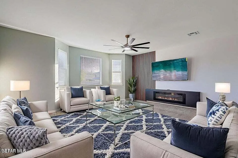 4 bed, 2.5 bath, 2946 sqft, $2,500 — Photo 3