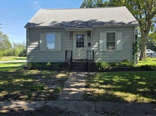 3127 Sheridan St, Davenport, IA 52803