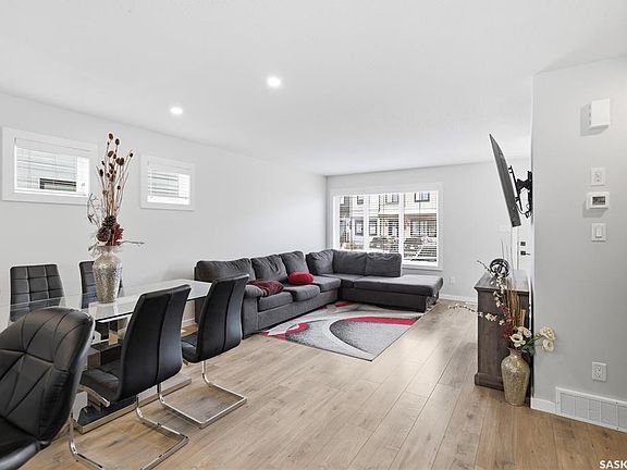 5th image of UNIT 122-2715 Narcisse DRIVE
