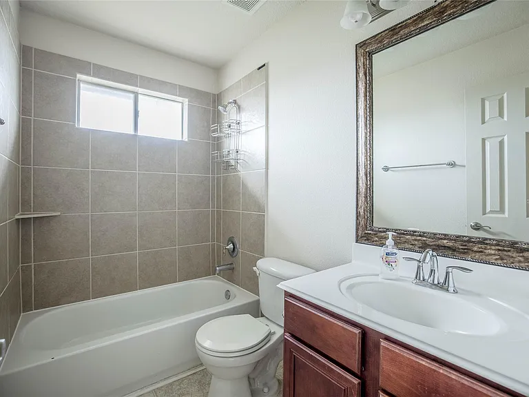 22714 Pantego Ln — Photo 18