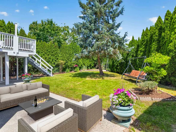 20781 50a Ave, Langley, BC V3A 7T6