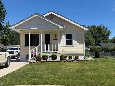 804 Waterloo St, Saint Clair, MI, 48079